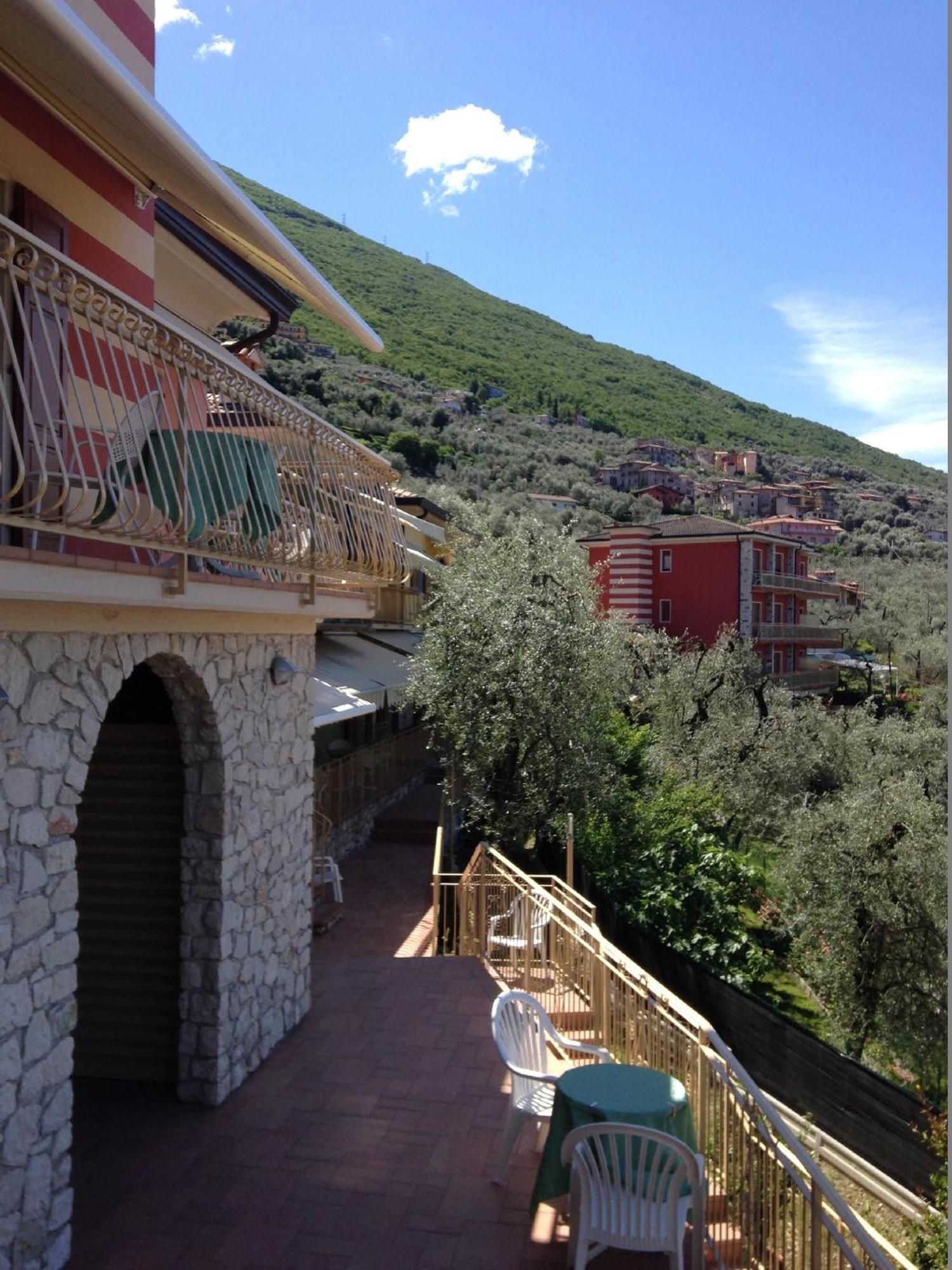Residence Casa Maria Assenza di Brenzone Exterior photo
